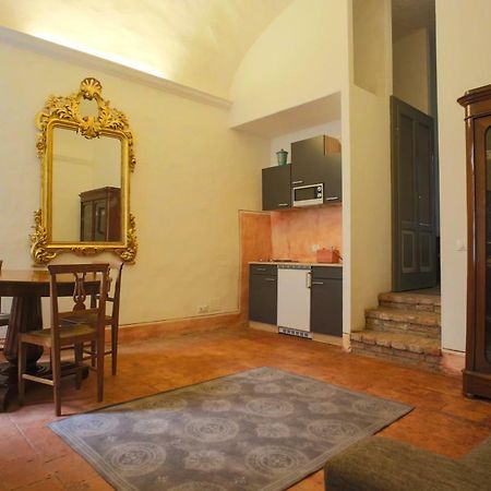 Two Rooms Apartment In Palazzo Malaspina Пьяченца Экстерьер фото